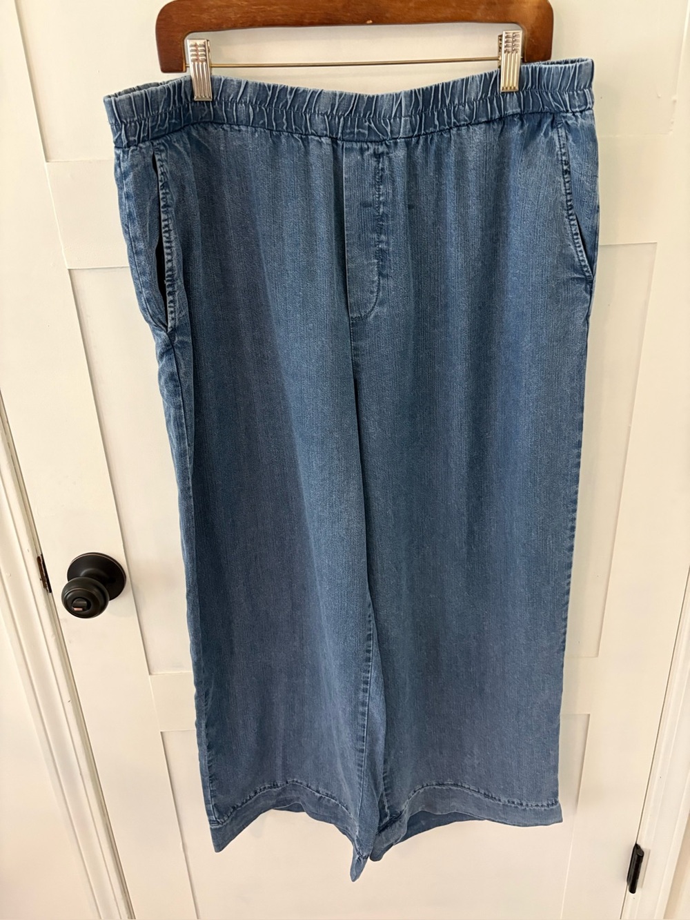 Jane + Delancey Lyocell Chambray Wide Leg Pants. Size XL.